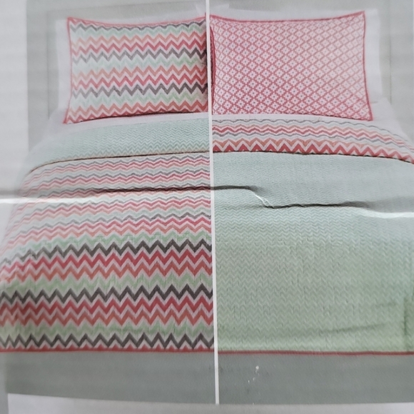 The Big One Bedding The Big One Reversible Chevron Quilt Set Poshmark